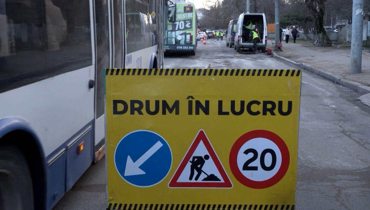 Drumurile din Chișinău intră în etapa a doua de reparații: Urmează „marea curățenie”