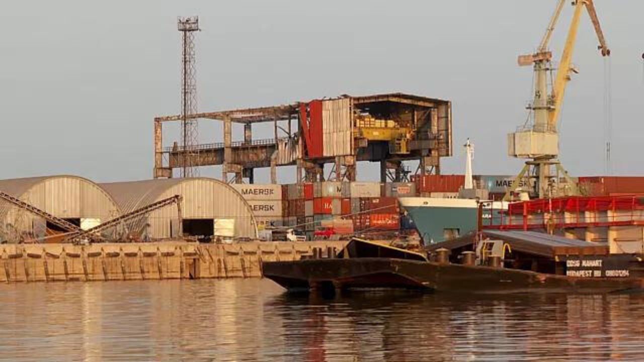 Romanian ship damaged in Russian attack on Ukrainian Danube port of Reni