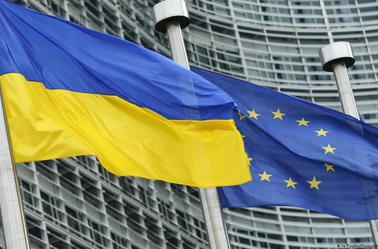 Европарламент призывает страны-члены серьёзно рассмотреть вопрос об отправке истребителей в Украину