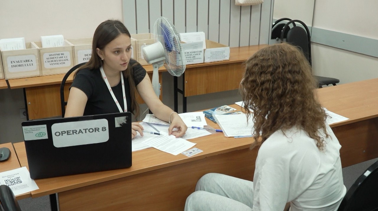 Admiterea în colegii și centre de excelență. Dosarele pot fi depuse fizic și online, până pe 9 august