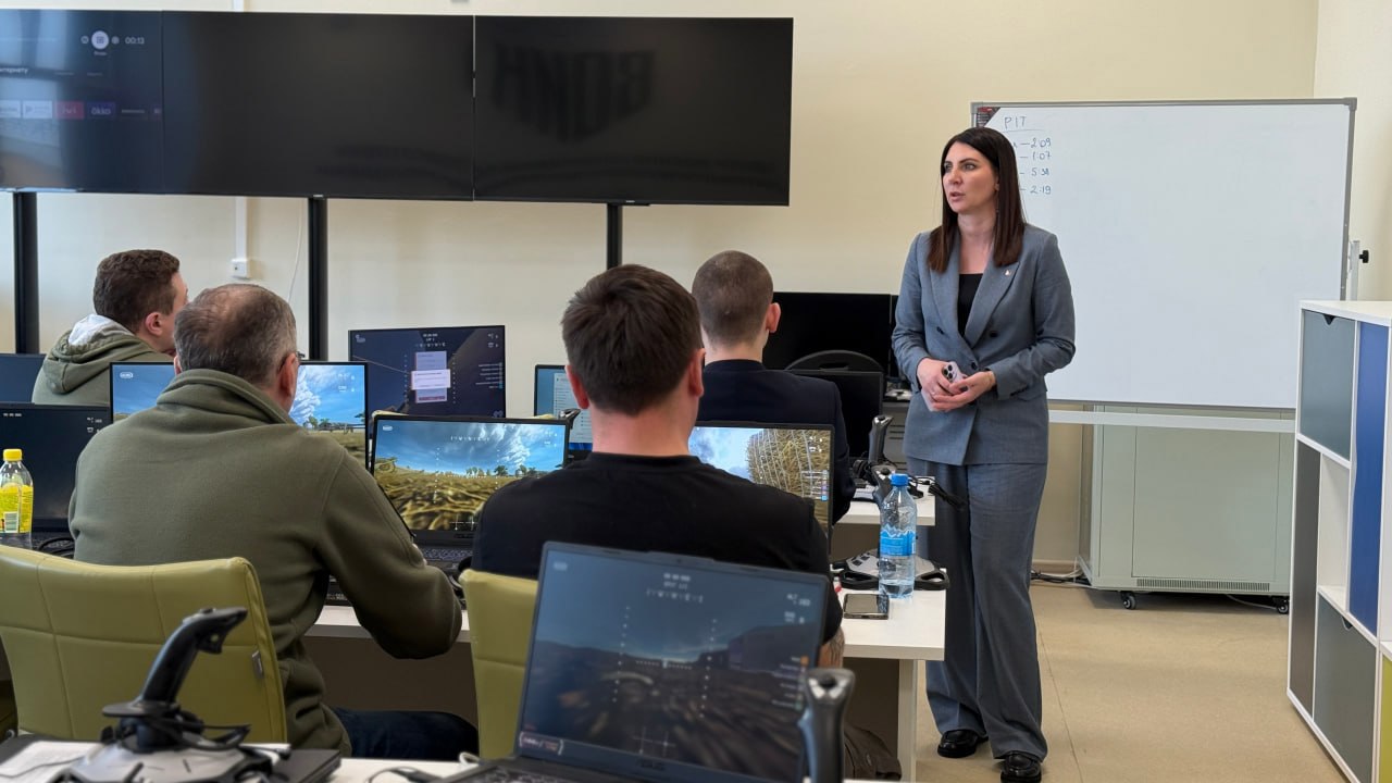 Rusia: Profesori din regiunea Murmansk, instruiți să opereze drone