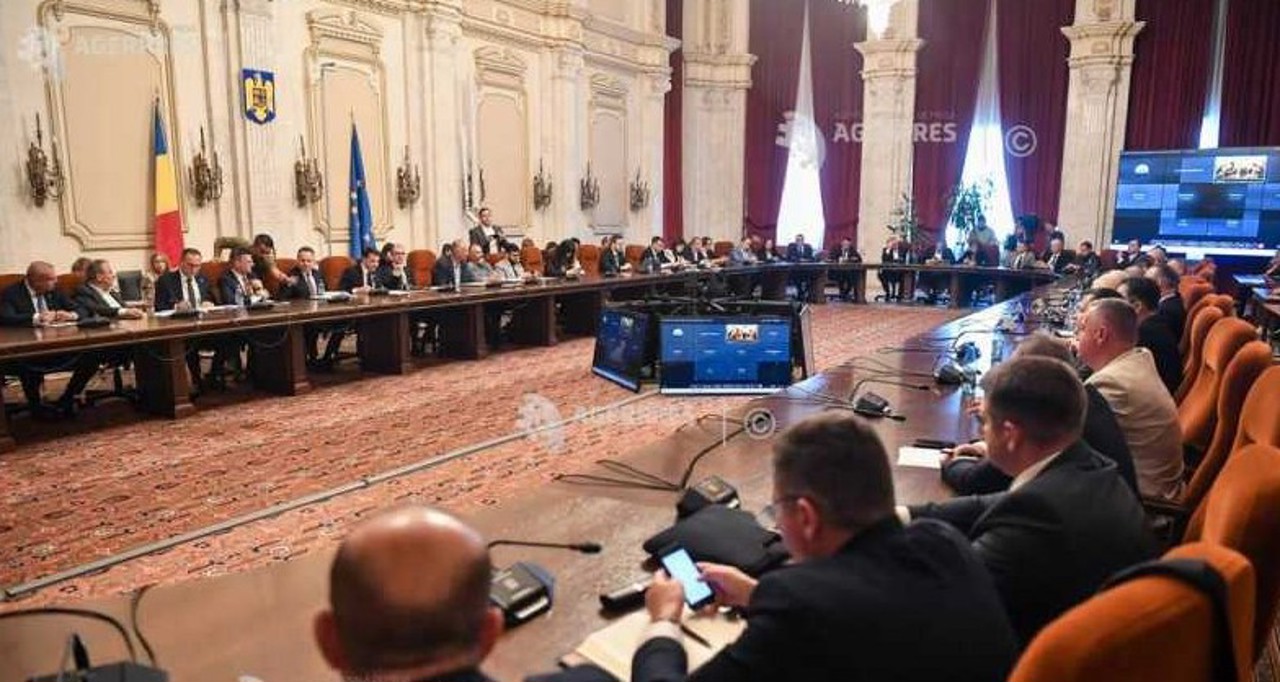 România: Avize negative în comisiile parlamentare pentru miniștrii propuși la Energie, Apărare, Transporturi și Economie 