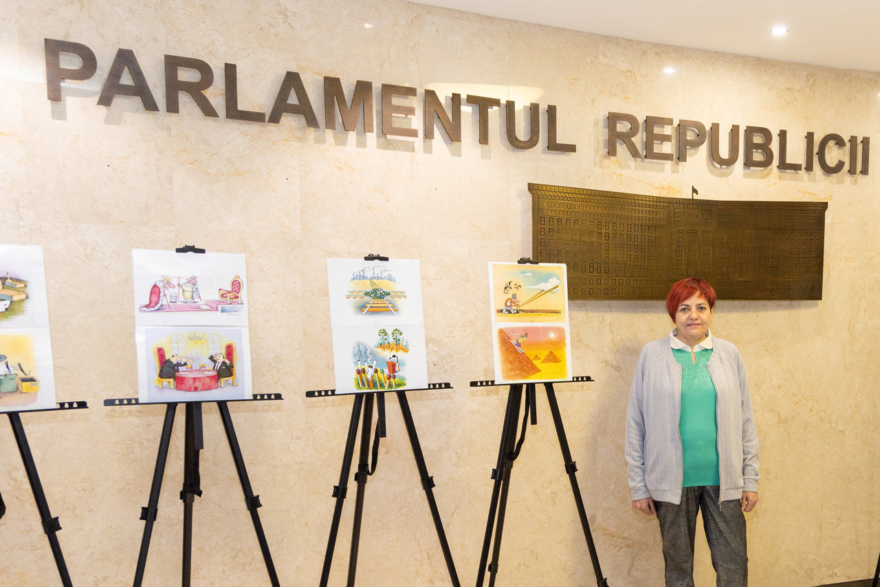 Problemele ecologice, reflectate într-o expoziție de caricaturi la Parlament