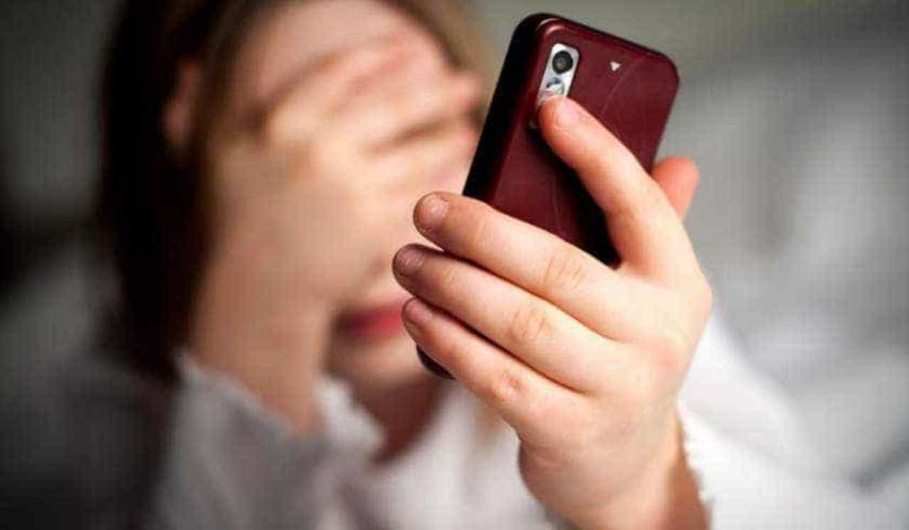 SIS avertizează cetățenii: Ofițerii nu solicită informații prin telefon sau aplicații de mesagerie