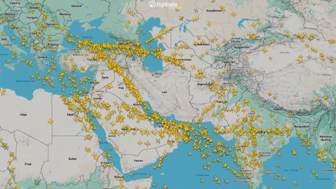 Spațiul aerian al Iranului, închis și redeschis în câteva ore pe fondul riscului militar
