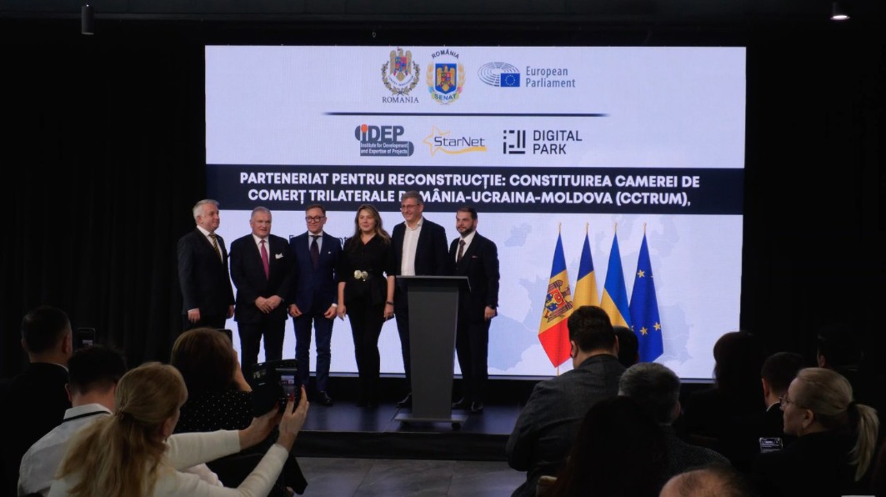 Reconstrucția Ucrainei nu poate aștepta „după război”. R. Moldova, România și Ucraina pun bazele unui instrument economic comun