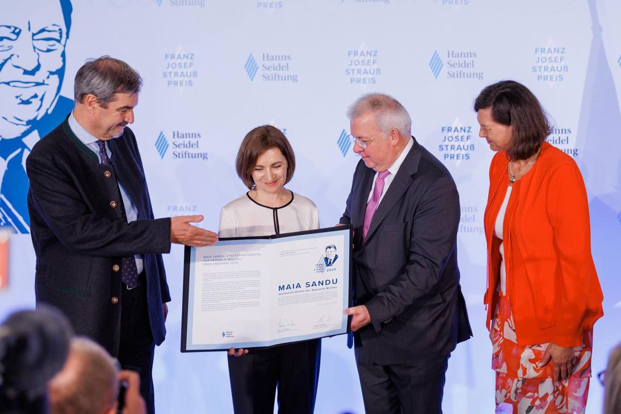Maia Sandu a primit Premiul Franz Josef Strauss: Banii, donați familiei Doga