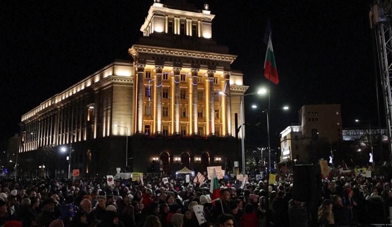 Tear gas clashes in Sofia over 2026 budget draft