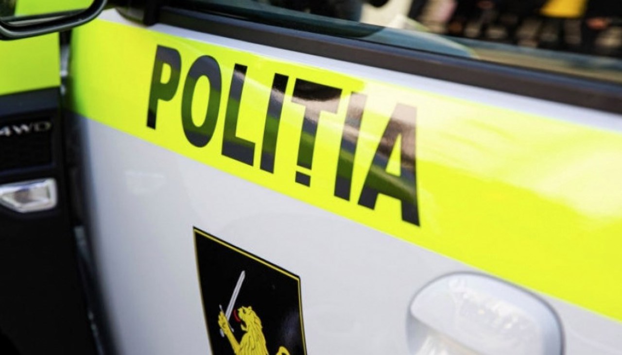 Doi polițiști, cercetați penal pentru că ar fi cerut mită de la un șofer