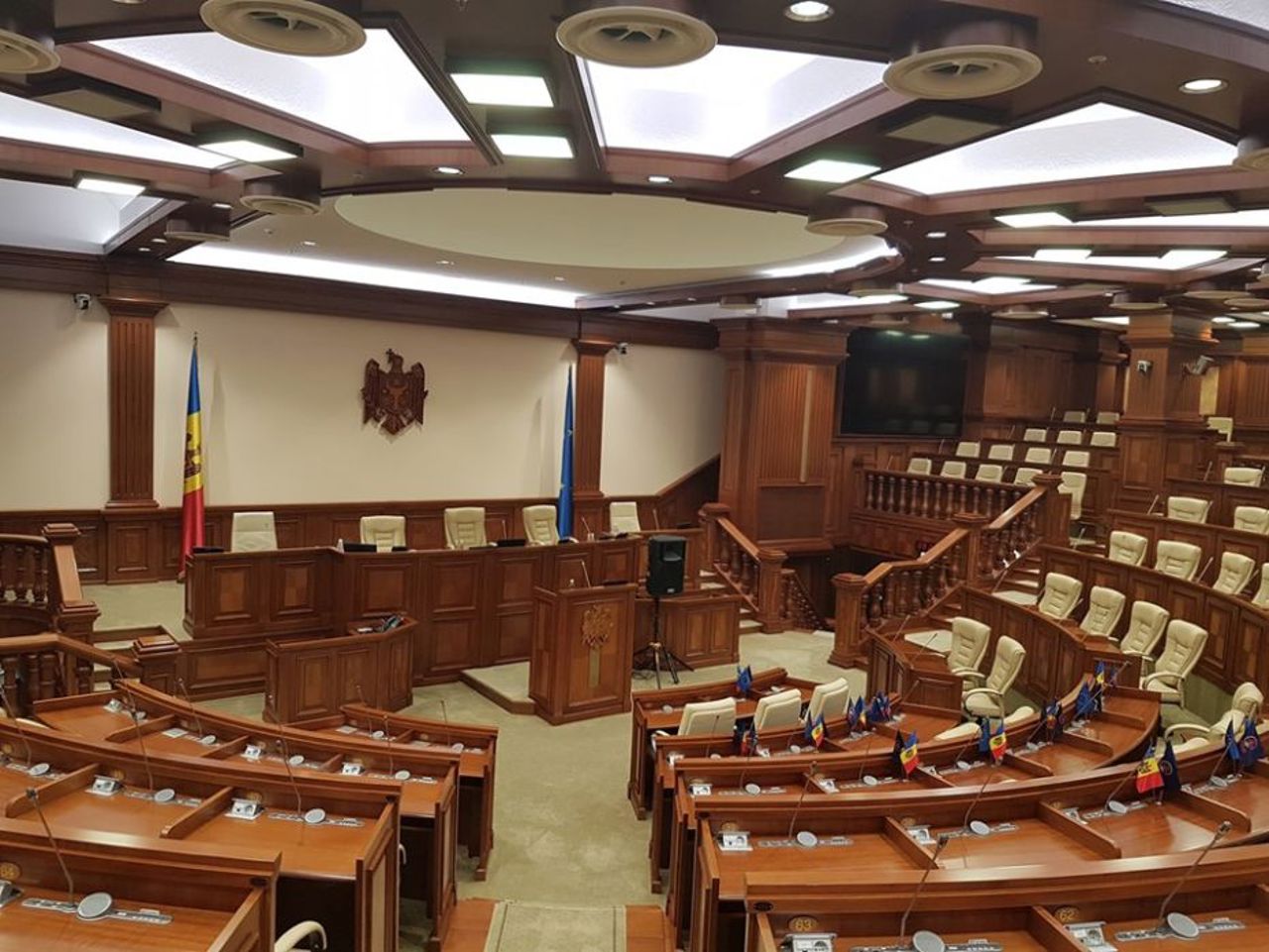 Опрос iData: какие партии прошли бы в парламент в случае выборов в ближайшее воскресенье