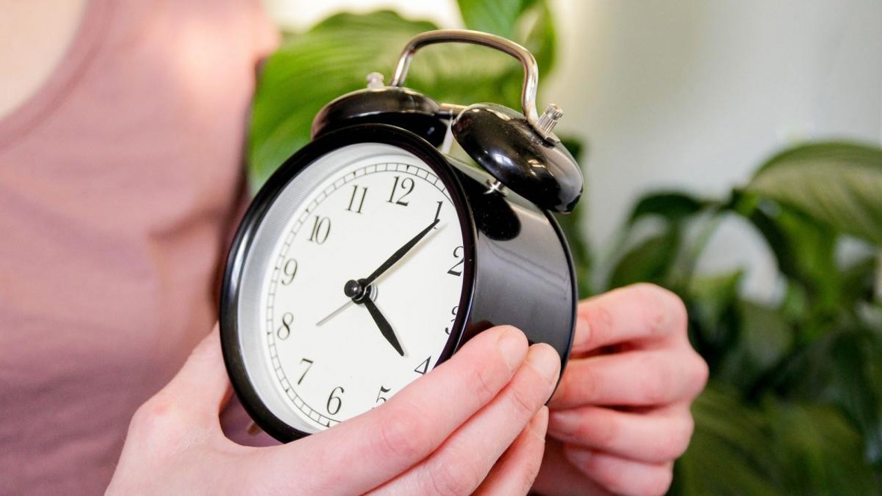 Moldova switches to daylight saving time on last Sunday of March: 3:00 → 4:00