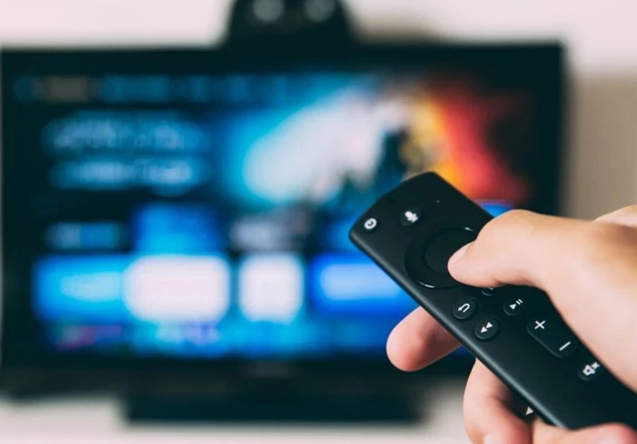 CA a aplicat amenzi de 50.000 de lei mai multor distribuitori de cablu: nu au retransmis posturile TV obligatorii 