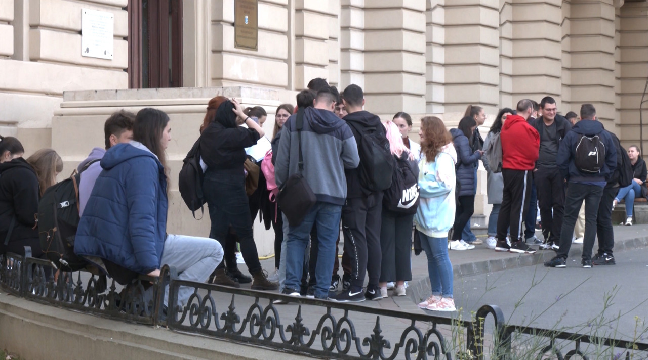 Sprijin financiar redus pentru studenții basarabeni din România: bursele nu mai pot fi cumulate