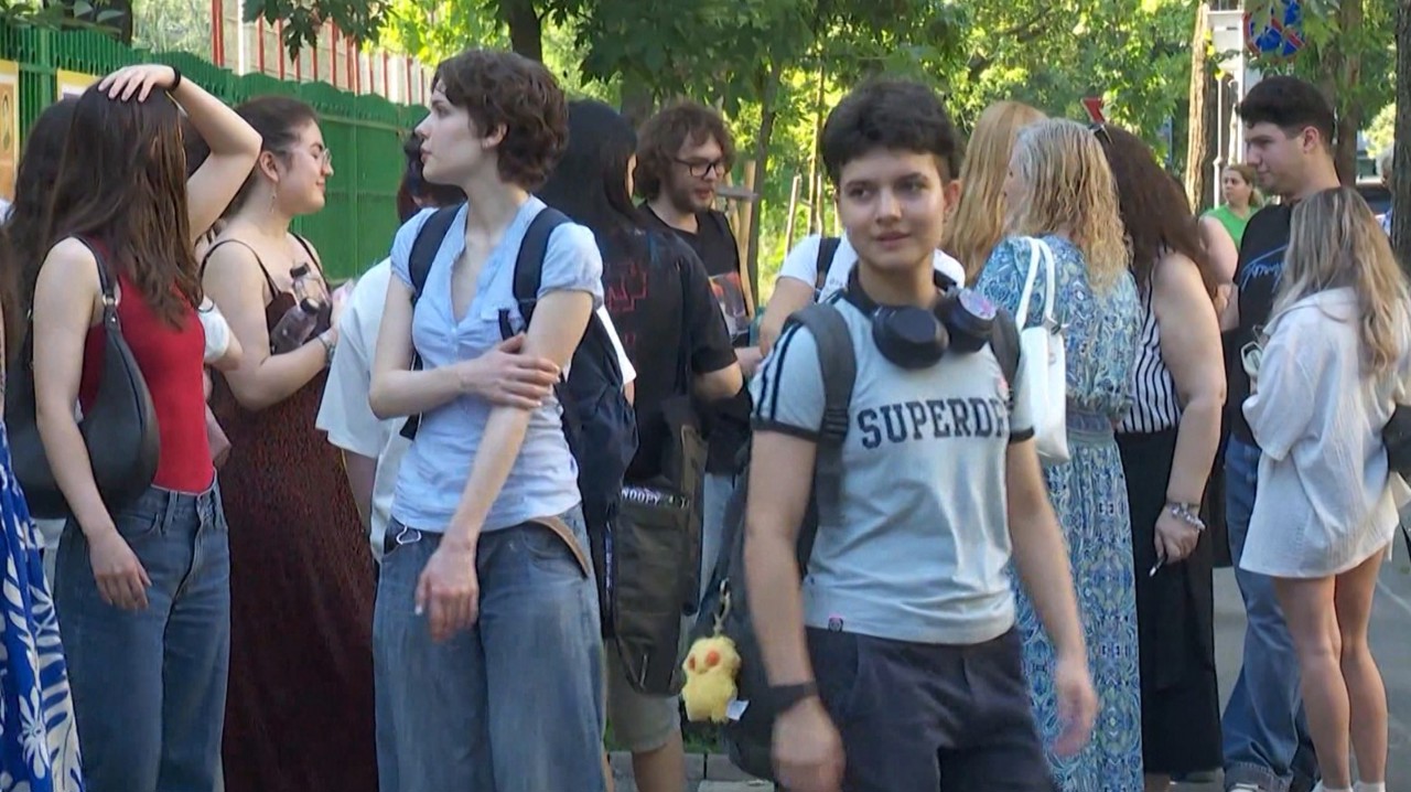Valul de caniculă încinge România: Două examene de bacalaureat au fost amânate 
