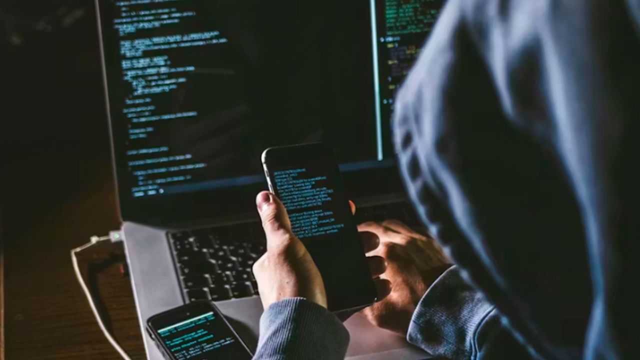 Moldovan officers help take down cybercrime network with 22,000 users