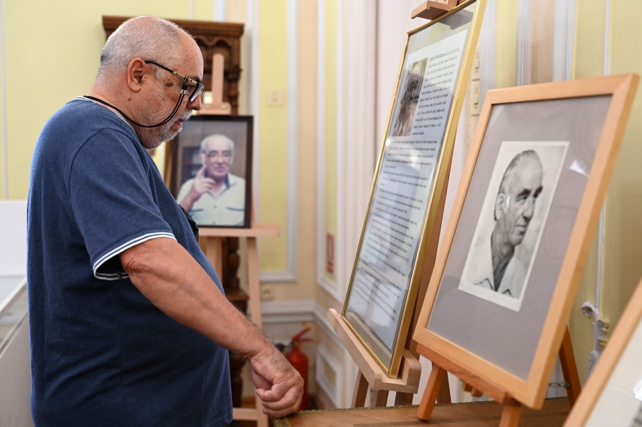 Expoziția „Valentin Mândâcanu, omul potrivit la locul potrivit”, găzduită de Muzeul Național al Literaturii Române  