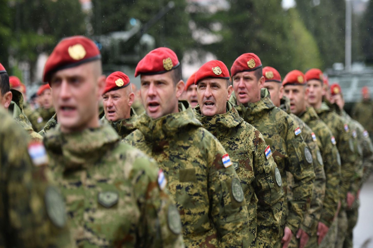 Croația introduce serviciul militar obligatoriu cu o durată de două luni