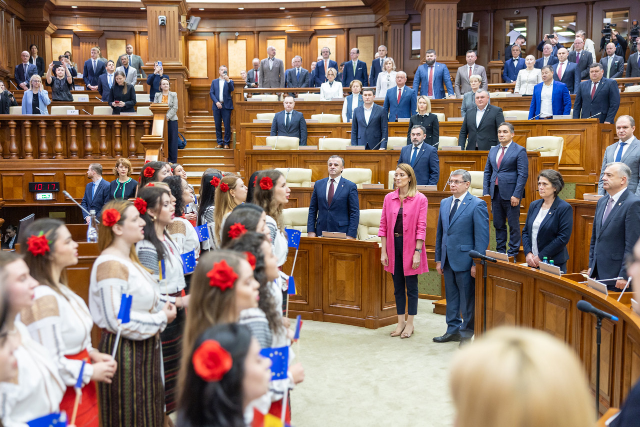 Reacții la boicotul comuniștilor față de vizita Robertei Metsola: „Un semnal îngrijorător într-un moment decisiv”