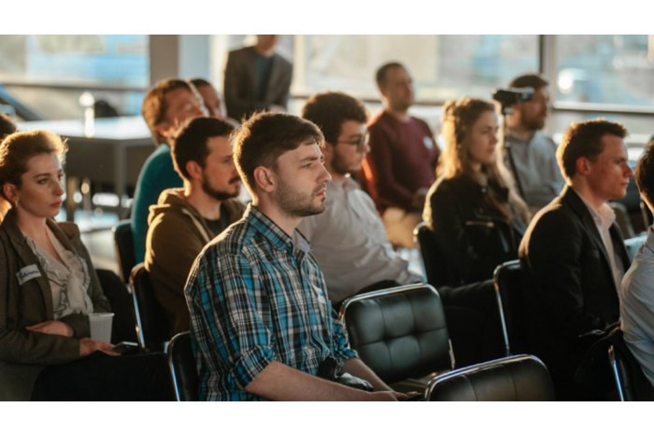 Молодые люди смогут воспользоваться программами оплачиваемых стажировок в государственном секторе