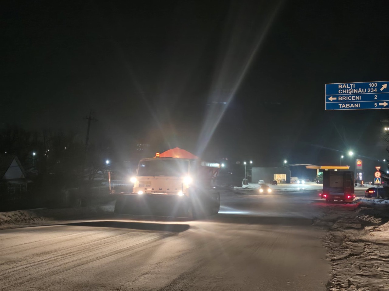 Polei și rafale puternice de vânt: AND anunță condiții dificile de trafic