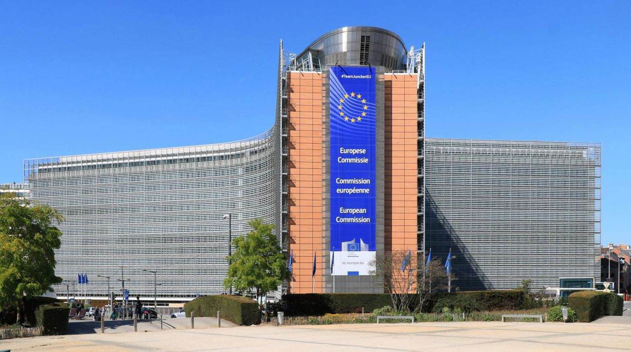 UE oferă 2.9 miliarde de euro pentru a acoperi necesitățile de finanțare ale Ucrainei