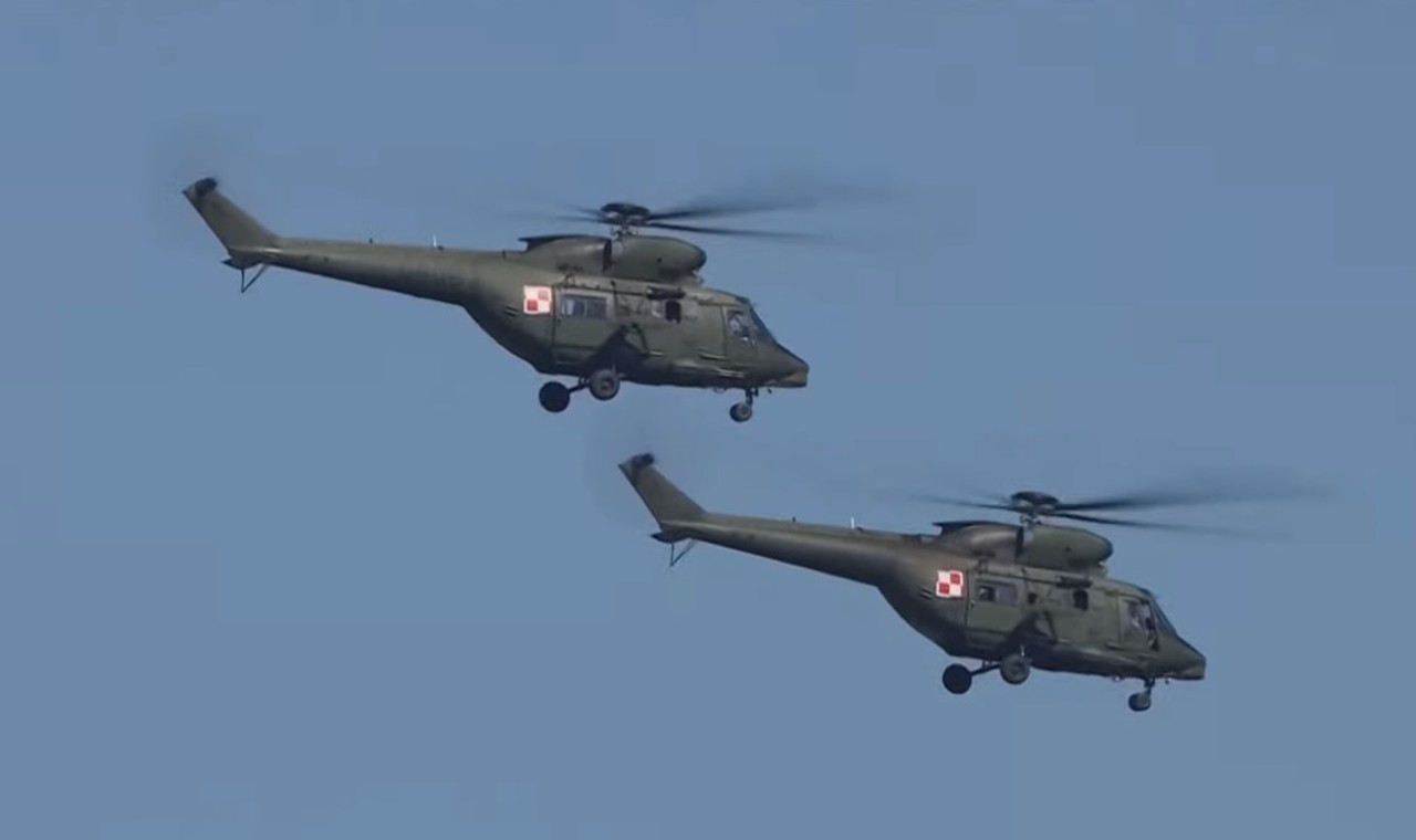 Cea mai mare paradă militară în Polonia de la căderea comunismului: Tancuri Abrams, K2, sisteme HIMARS și Patriot defilează pe străzile Varșoviei