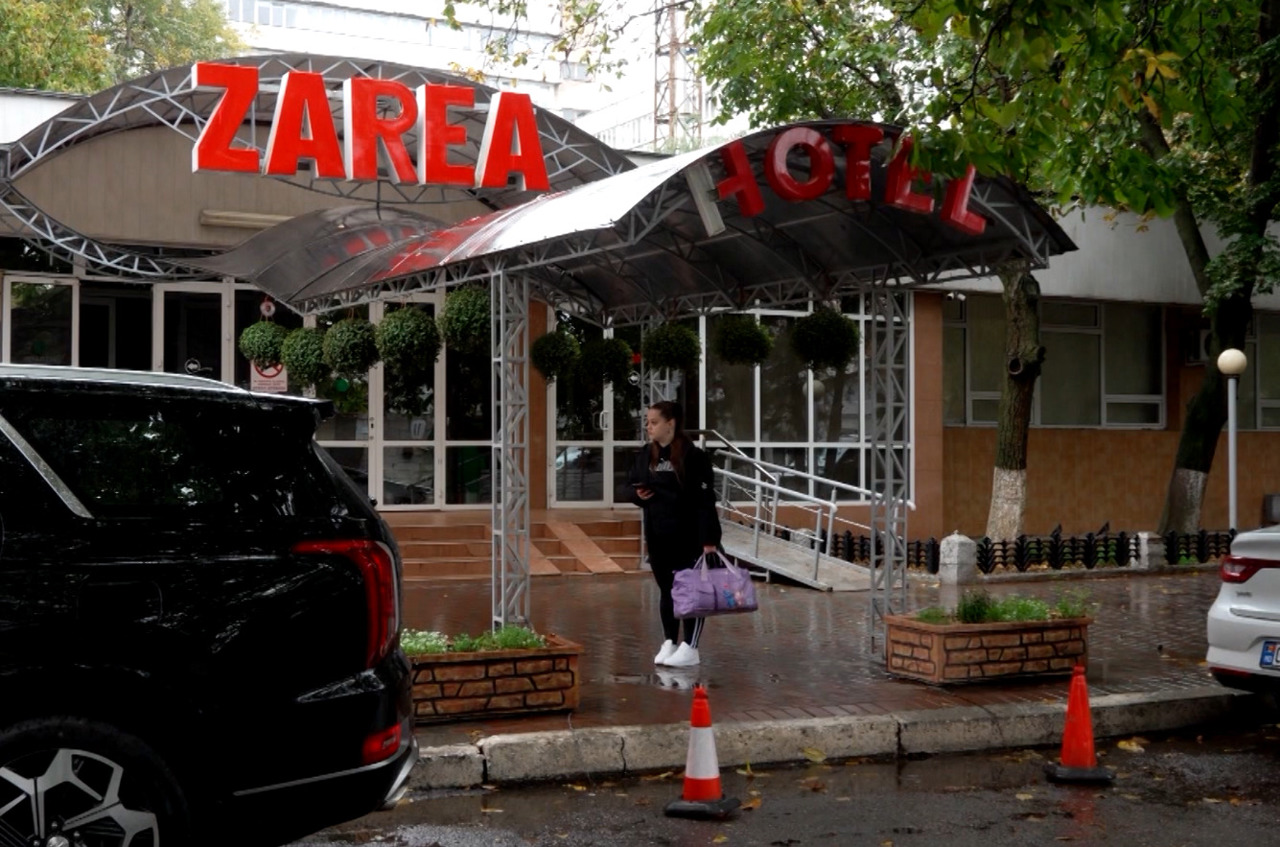 Licitații anulate: Niciun investitor nu s-a arătat interesat de Hotelul „Zarea” și alte trei proprietăți ale statului