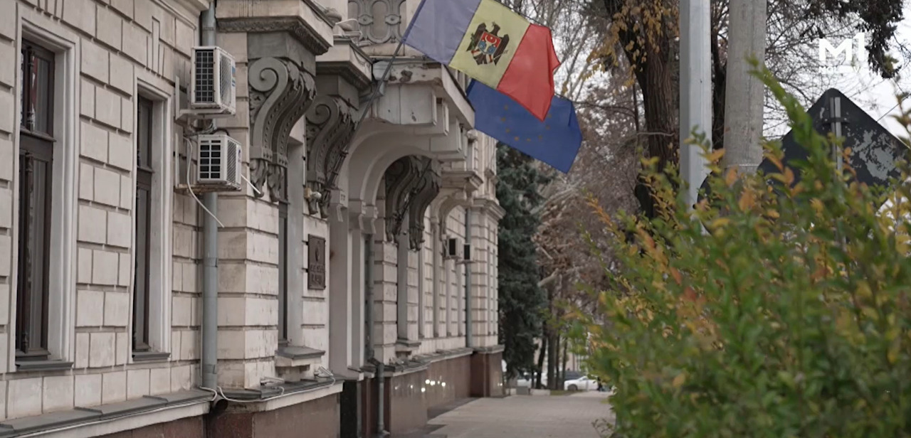 Reformă pe hârtie, neîncrederea în stradă: Reforma justiției, un test important pentru aderarea R. Moldova la UE