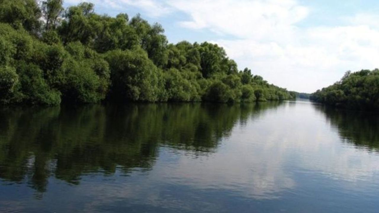 Несовершеннолетний, оставленный на попечение бабушки и дедушки в Республике Молдова, пересек реку Прут, чтобы добраться до своих родителей в Италии