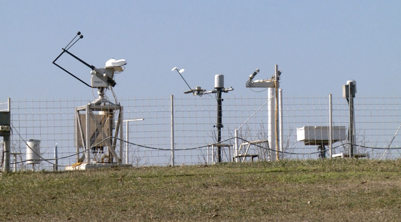 From visual cues to digital codes: the rigorous science of Moldovan meteorology