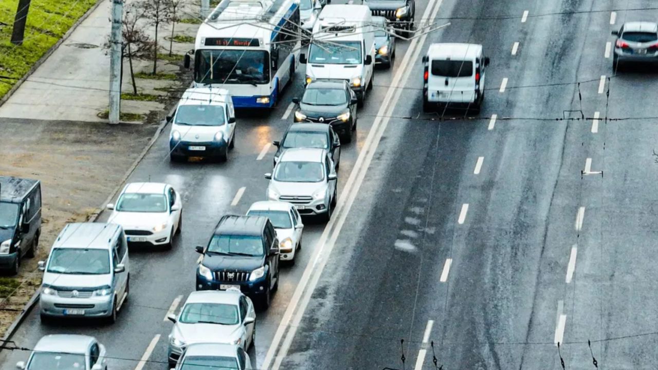 Aproape 85.000 de notificări pentru taxa rutieră, expediate de fisc: Precizările instituției