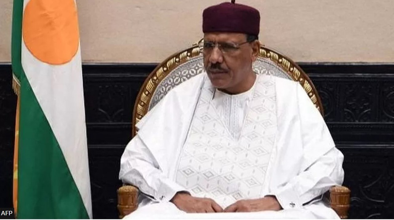 Lovitura de stat din Niger: SUA oferă „sprijin neclintit” liderului înlăturat forțat de la conducerea țării