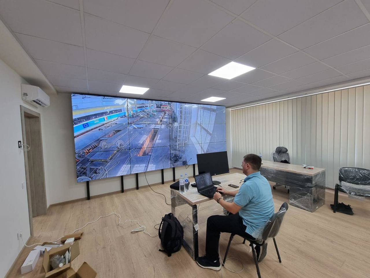 Siguranță sporită la călătoriile cu trenul: vor fi instalate camere inteligente și iluminat modern pe trasee