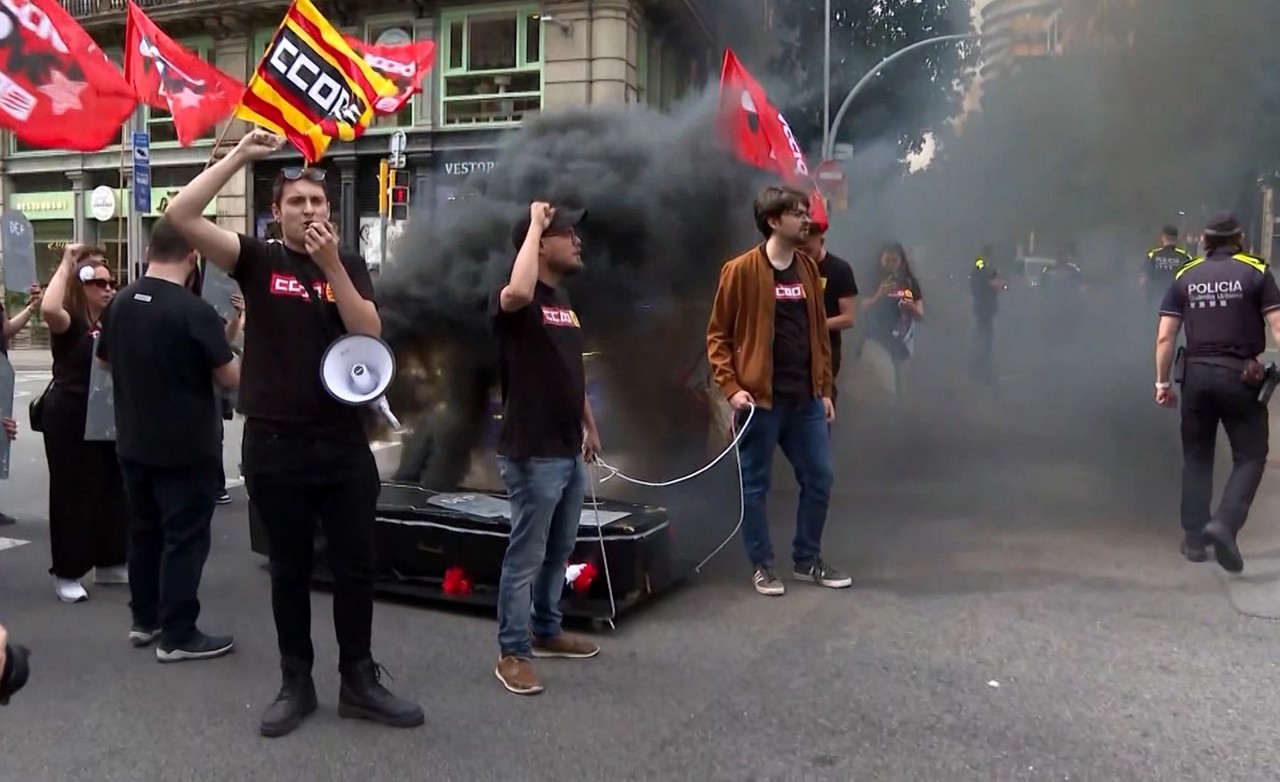 Zi de protest în mai multe capitale europene: Oamenii au cerut salarii majorate și condiții bune de muncă 