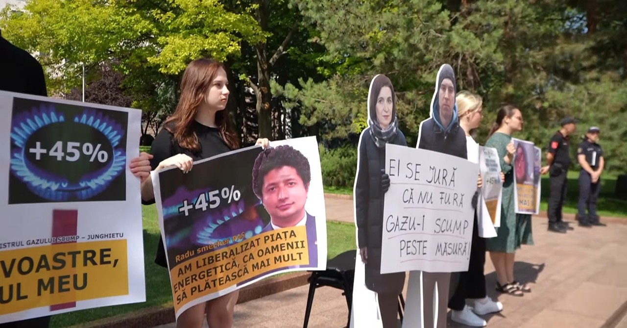 Protest împotriva majorării tarifelor la gaze naturale: Opoziția cere alegeri anticipate 