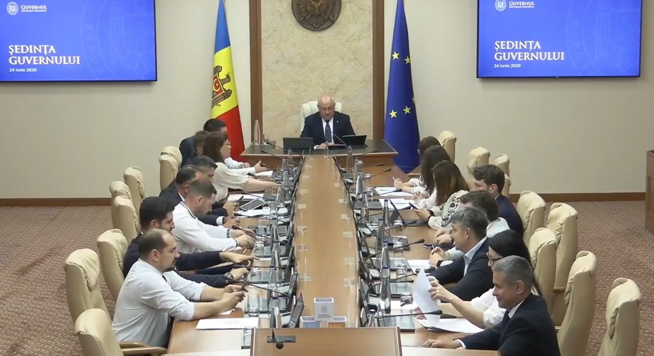 Guvernul continuă consultările privind reforma fiscală: Dialog „fără schimbarea direcției” 