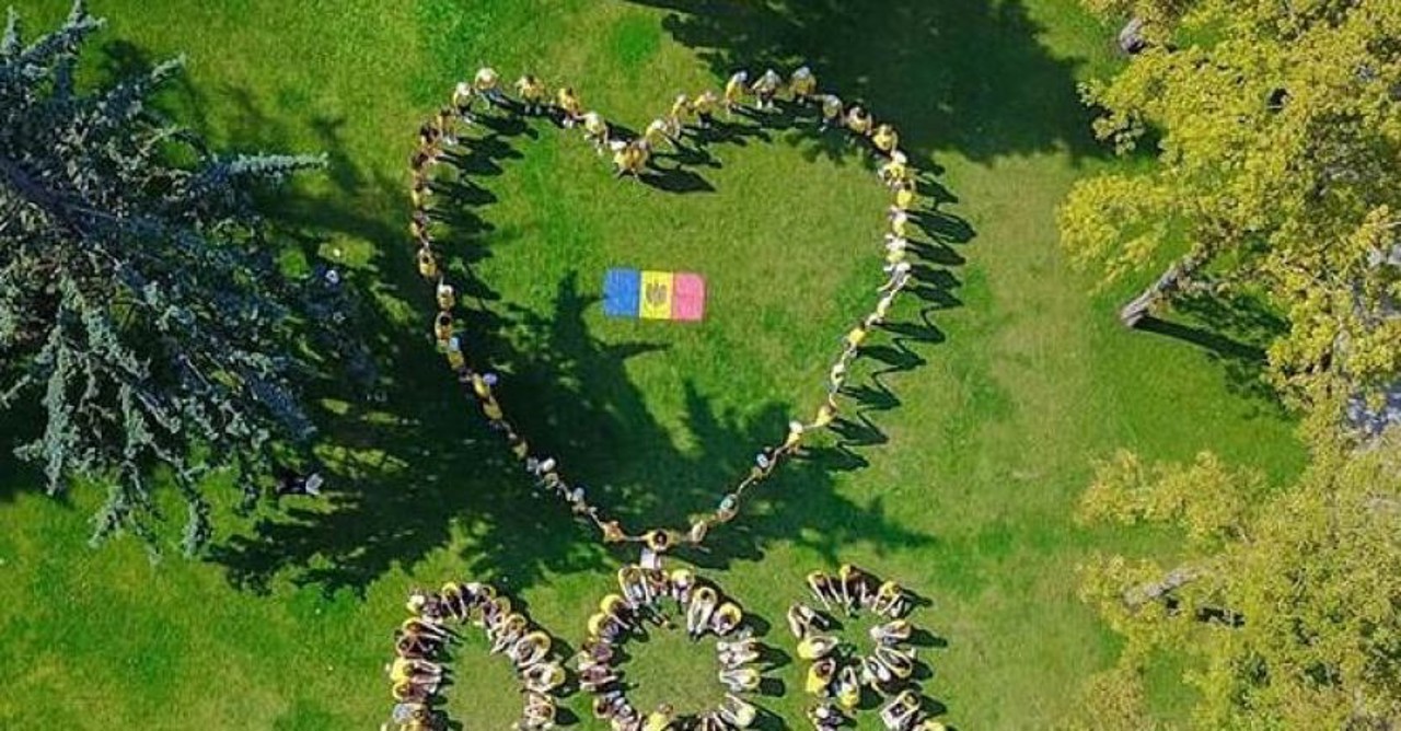 Diaspora program DOR helps kids reconnect with Moldova