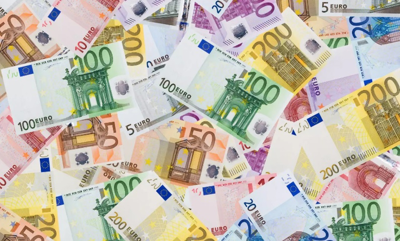 ECB confirms €200 and €500 notes will remain in circulation