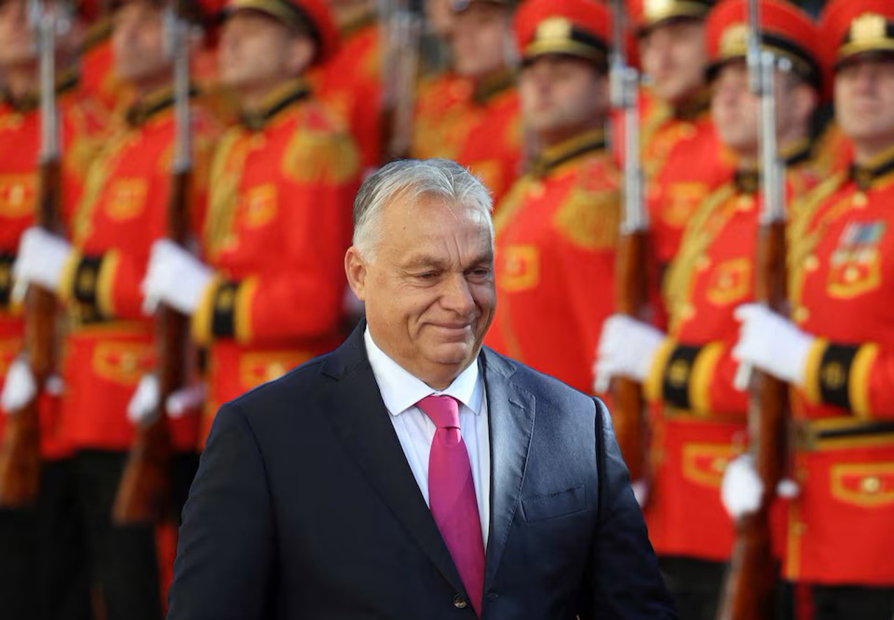 Reuters / Premierul ungar Viktor Orban participă la o ceremonie de bun venit în Tbilisi, Georgia 29 octombrie 2024