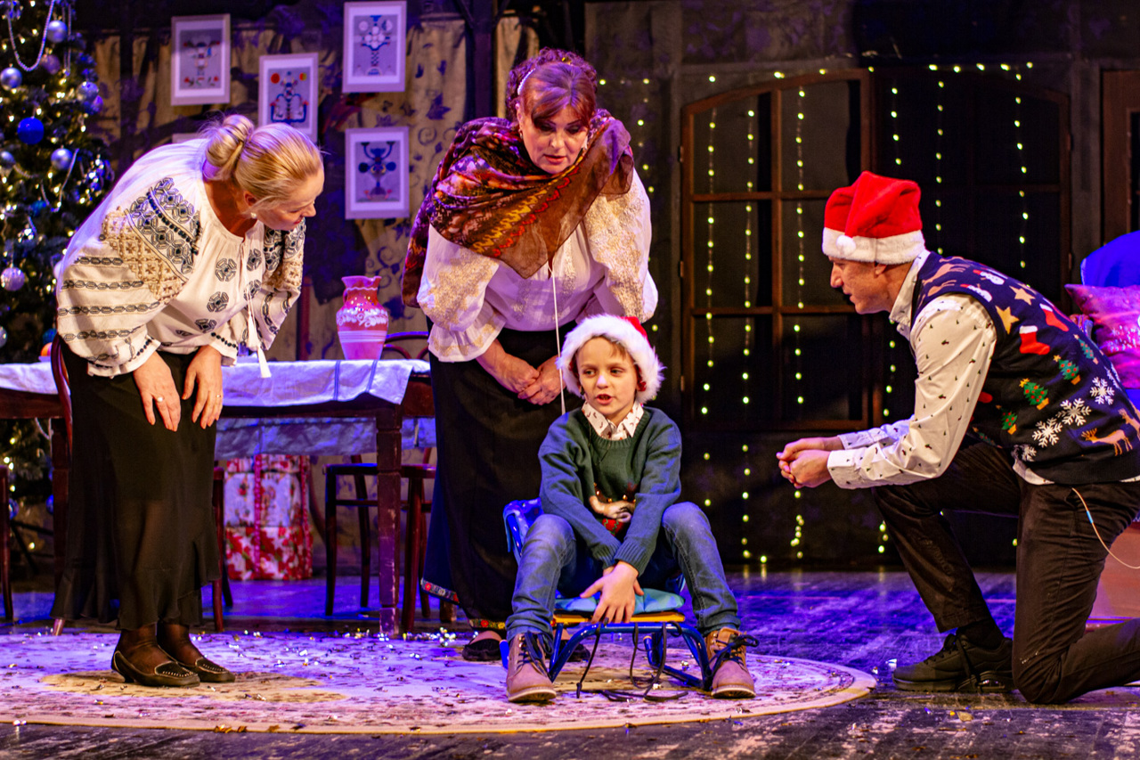 National Theatre's Christmas tale takes flight on Radio Moldova