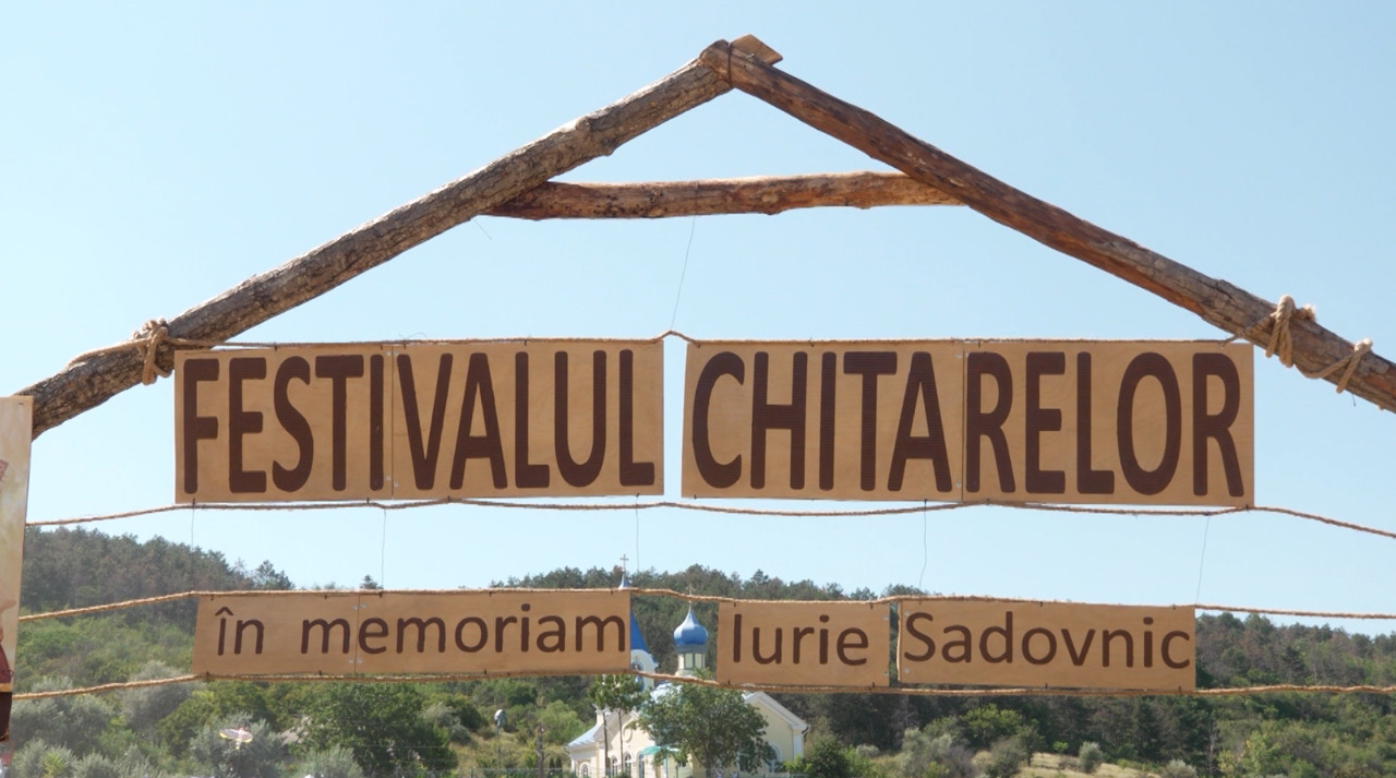 Omagiu lui Iurie Sadovnic: Muzica artistului a adunat sute de admiratori la Lopatna
