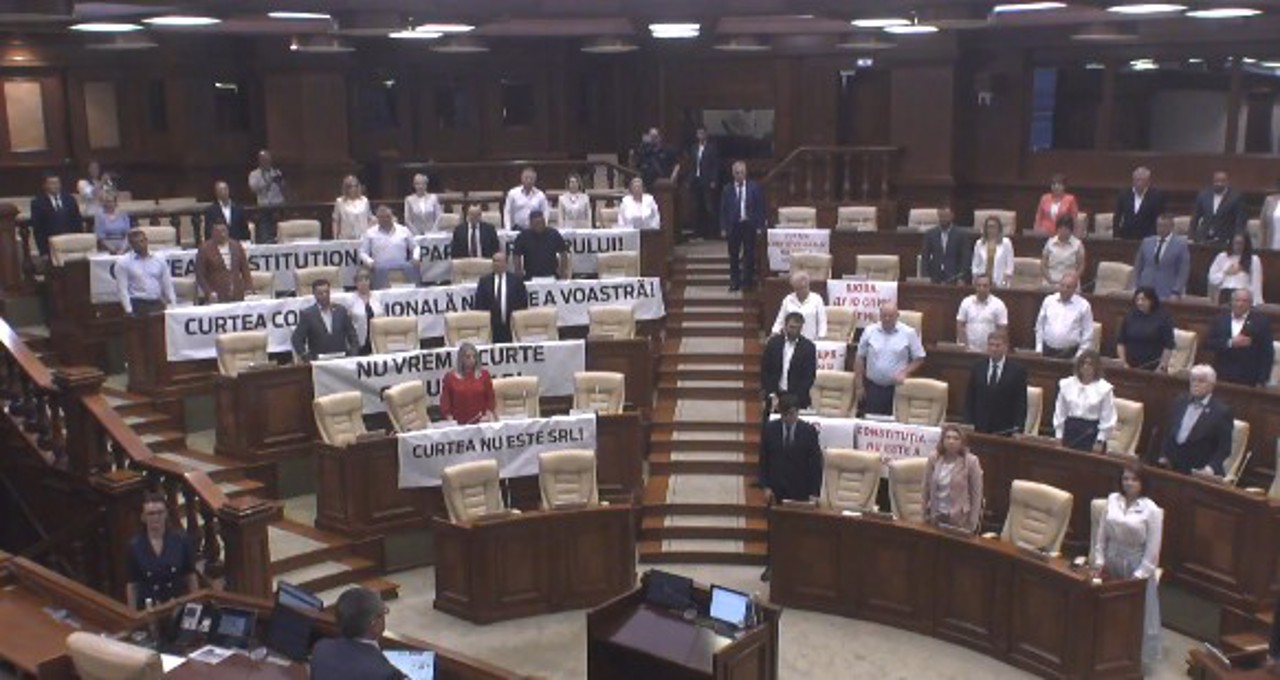 Five new judges sworn in to Moldova’s top court