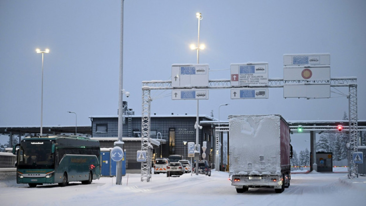 Финляндия закроет все пограничные переходы с Россией