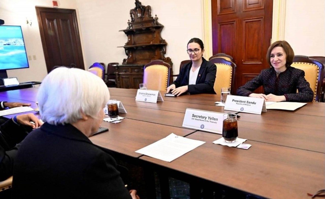 Майя Санду обсудила антикоррупционные действия с министром финансов США
