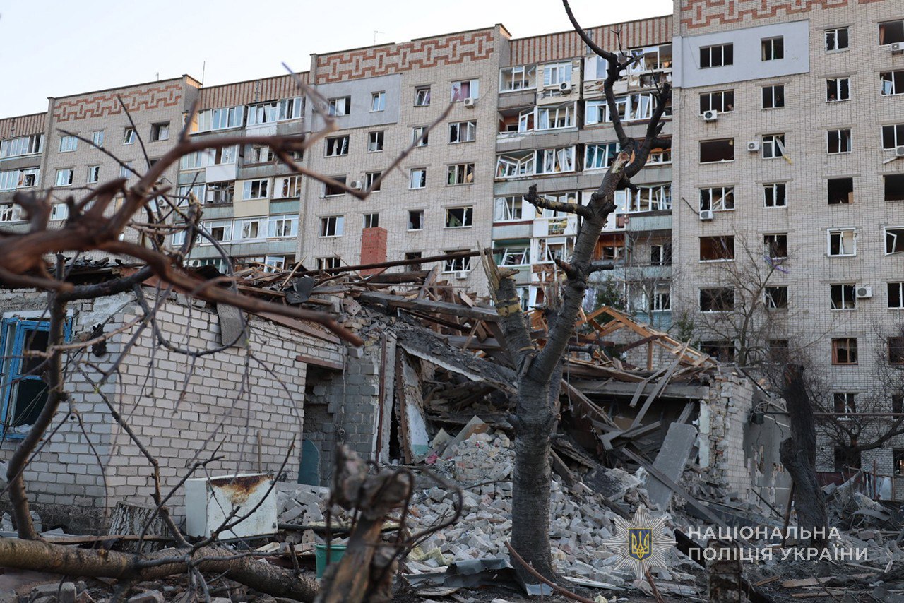 Un atac rusesc a distrus locuințe în Zaporojie: o persoană a decedat, 11 au fost rănite