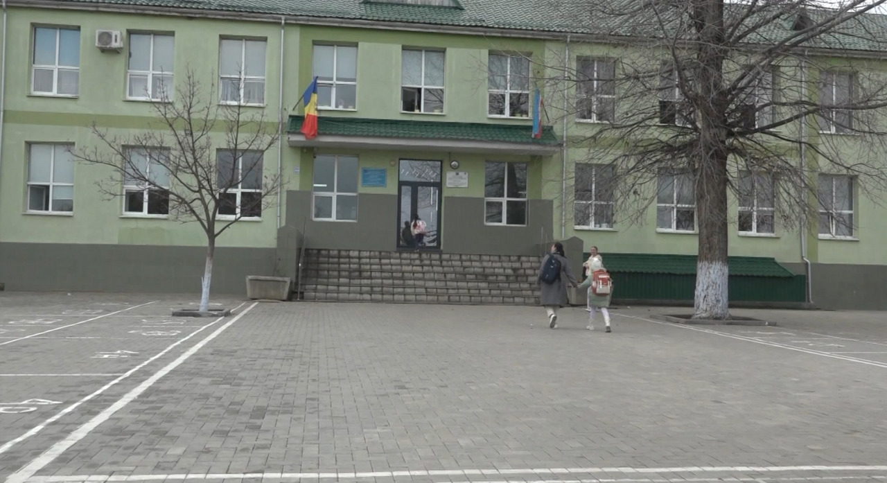 Plăți voluntare digitalizate: Liceul „Nicolai Tretiakov” implementează sistemul MPay