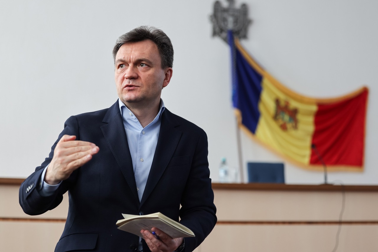 Moldovan Customs Scandal: Bribes and Political Ties
