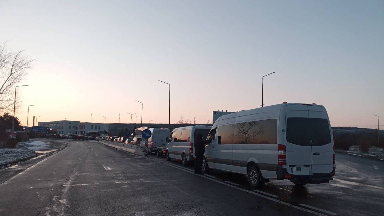 Aglomerație la Costești și Leușeni: flux majorat de călători pe direcția de ieșire din Republica Moldova