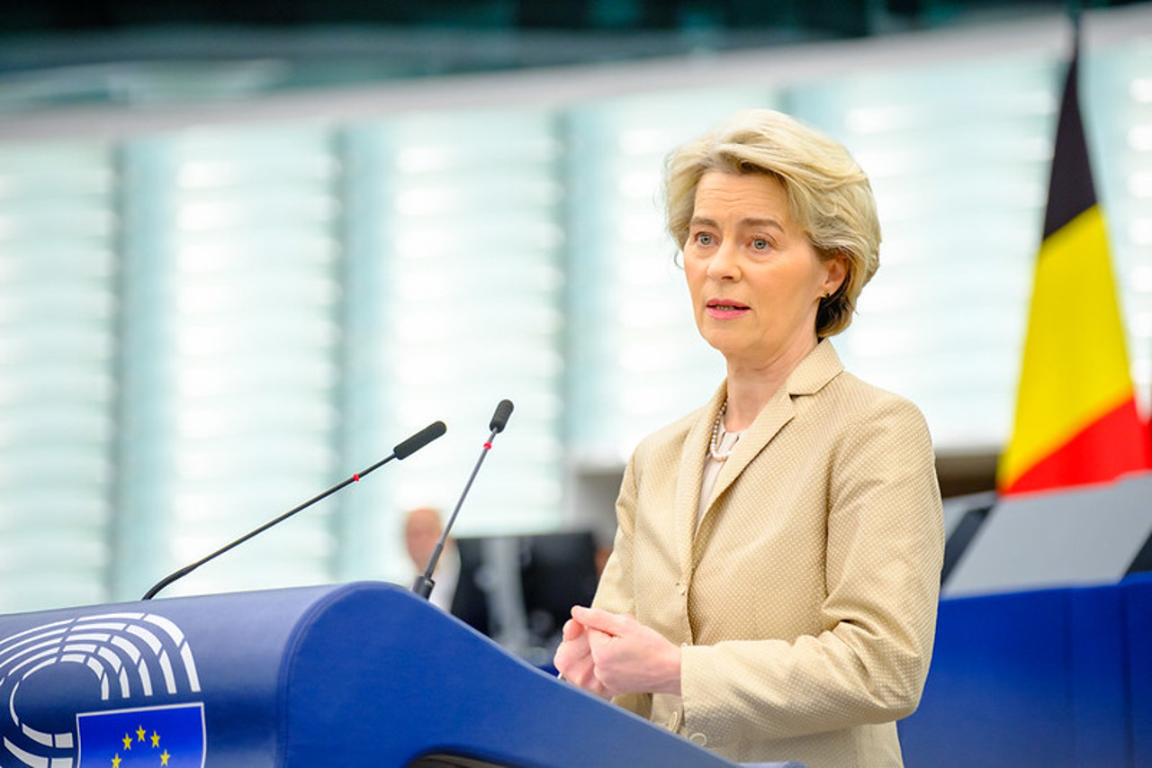 Ursula von der Leyen îi propune lui Trump ca UE să înlocuiască gazul lichefiat rusesc cu cel american