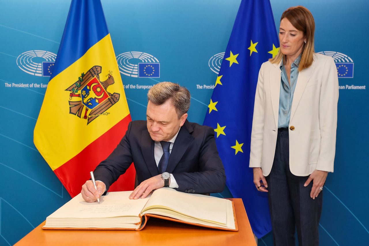 Facebook // Dorin Recean